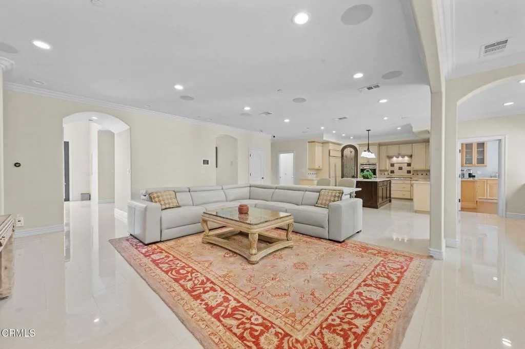 3263 New York Drive