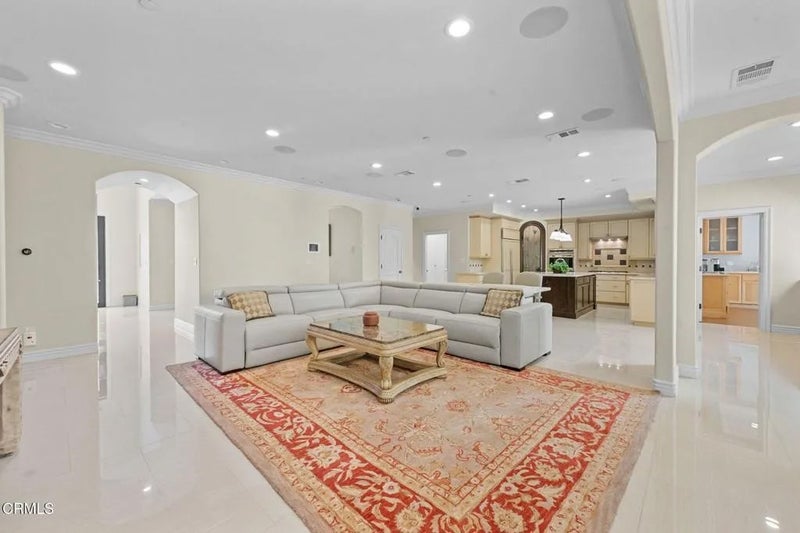 3263 New York Drive
