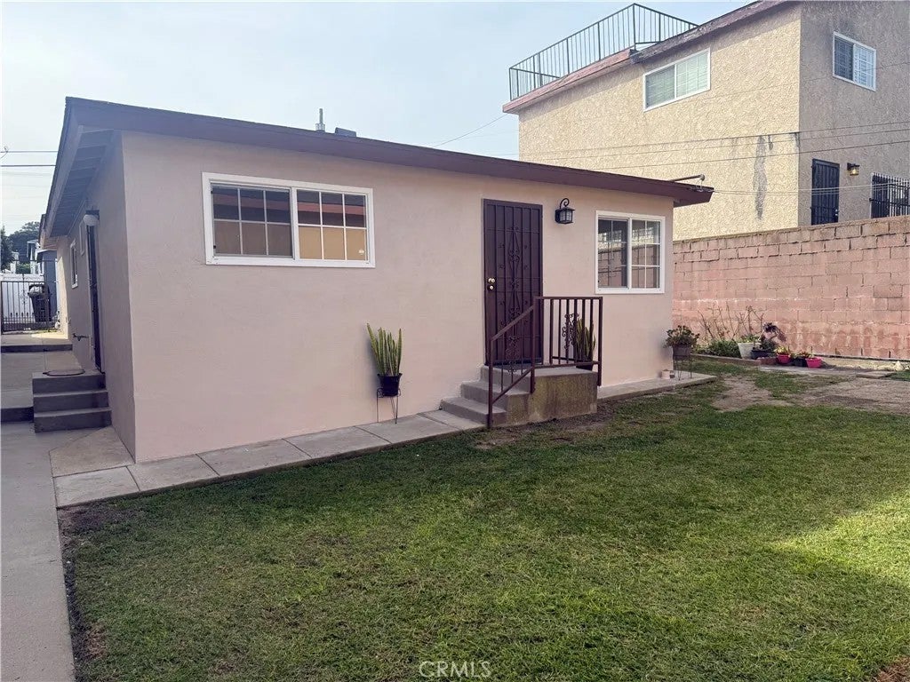 935-937 W 17th