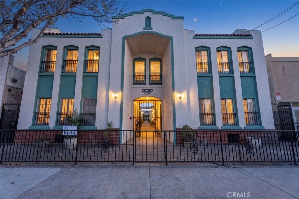 Photo of 1738 E 4th Street #15, Long Beach, CA 90802 (MLS # PW26075408)