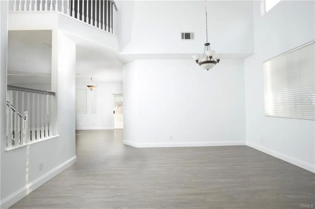 Photo of 1346 Williamsburg Ln, Corona, CA 92882 (MLS # OC26016313)