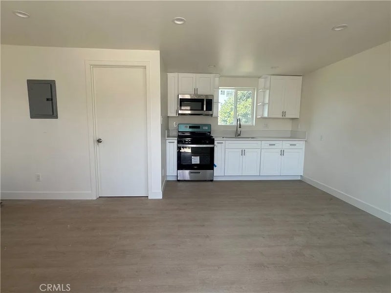 426 E 17th