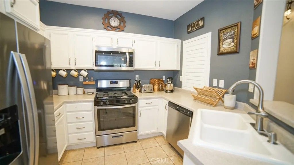 Photo of 26490 Arboretum Way #1402, Murrieta, CA 92563 (MLS # SW25239675)