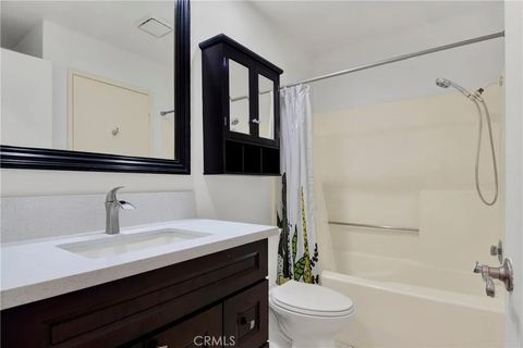 Tiny photo for 15 Via Hermosa, Rancho Santa Margarita, CA 92688 (MLS # SW25275352)