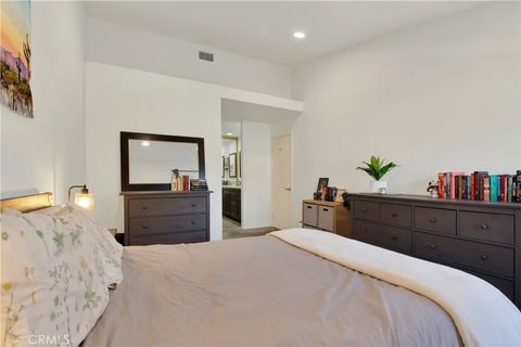 Tiny photo for 15 Via Hermosa, Rancho Santa Margarita, CA 92688 (MLS # SW25275352)