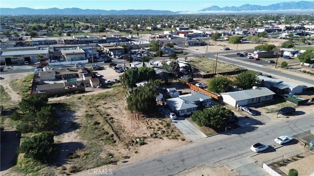 Photo of 41304204 Juniper, Hesperia, CA 92345 (MLS # HD26234486)