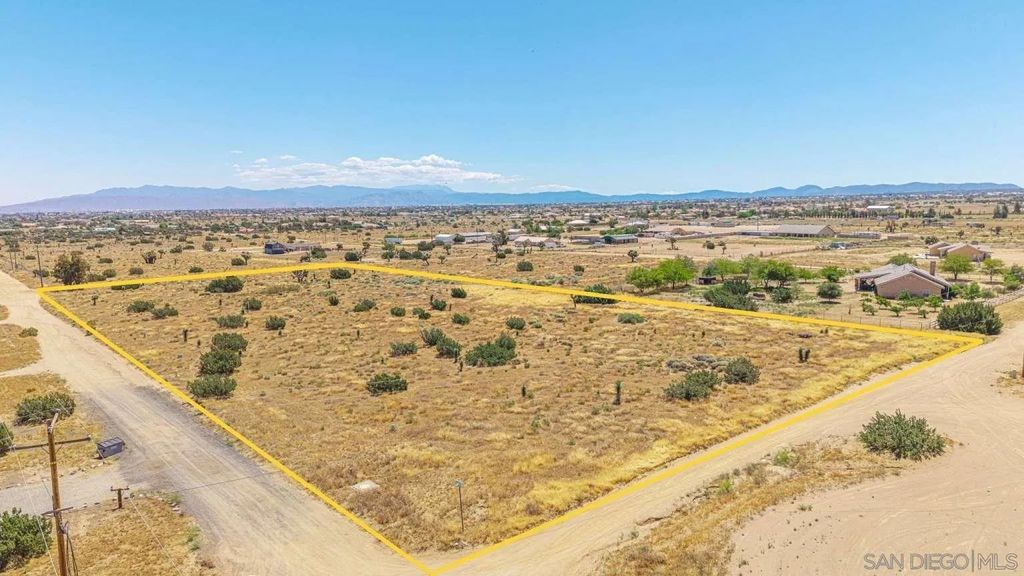 Photo of 0 Trinidad Rd, Phelan, CA 92371 (MLS # 260009511)