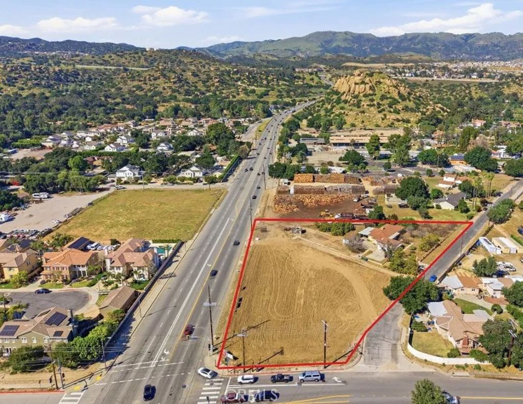 Photo of 10721 Andora Ave, Chatsworth, CA 91311 (MLS # SR26065083)