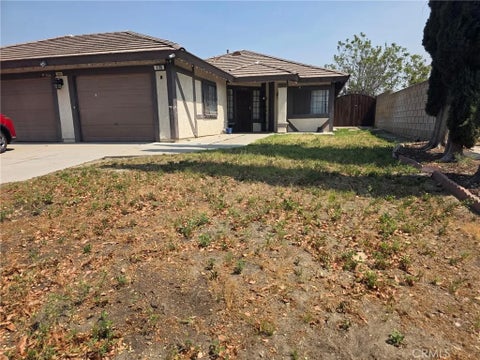 4 beds bed, 2.5 baths bath property at 9795 Lime Avenue, Fontana, CA 92335