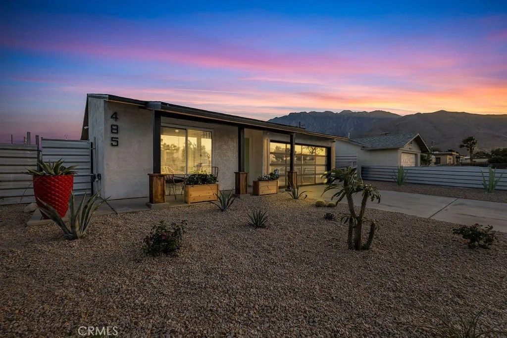Photo of 485 W Tramview, Palm Springs, CA 92262 (MLS # SB26078706)