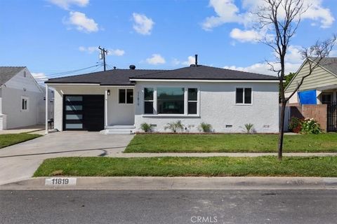 Photo of 11819 Summer Avenue, Norwalk, CA 90650 (MLS # IV26054078)