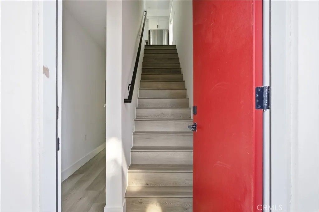 Photo of 21721 Hart St, Canoga Park, CA 91303 (MLS # SR26073122)