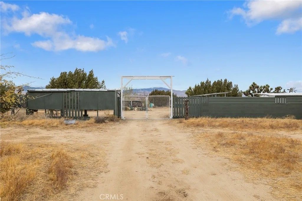 Photo of 0 D8 200th st W, Lancaster, CA 93536 (MLS # SR25282252)