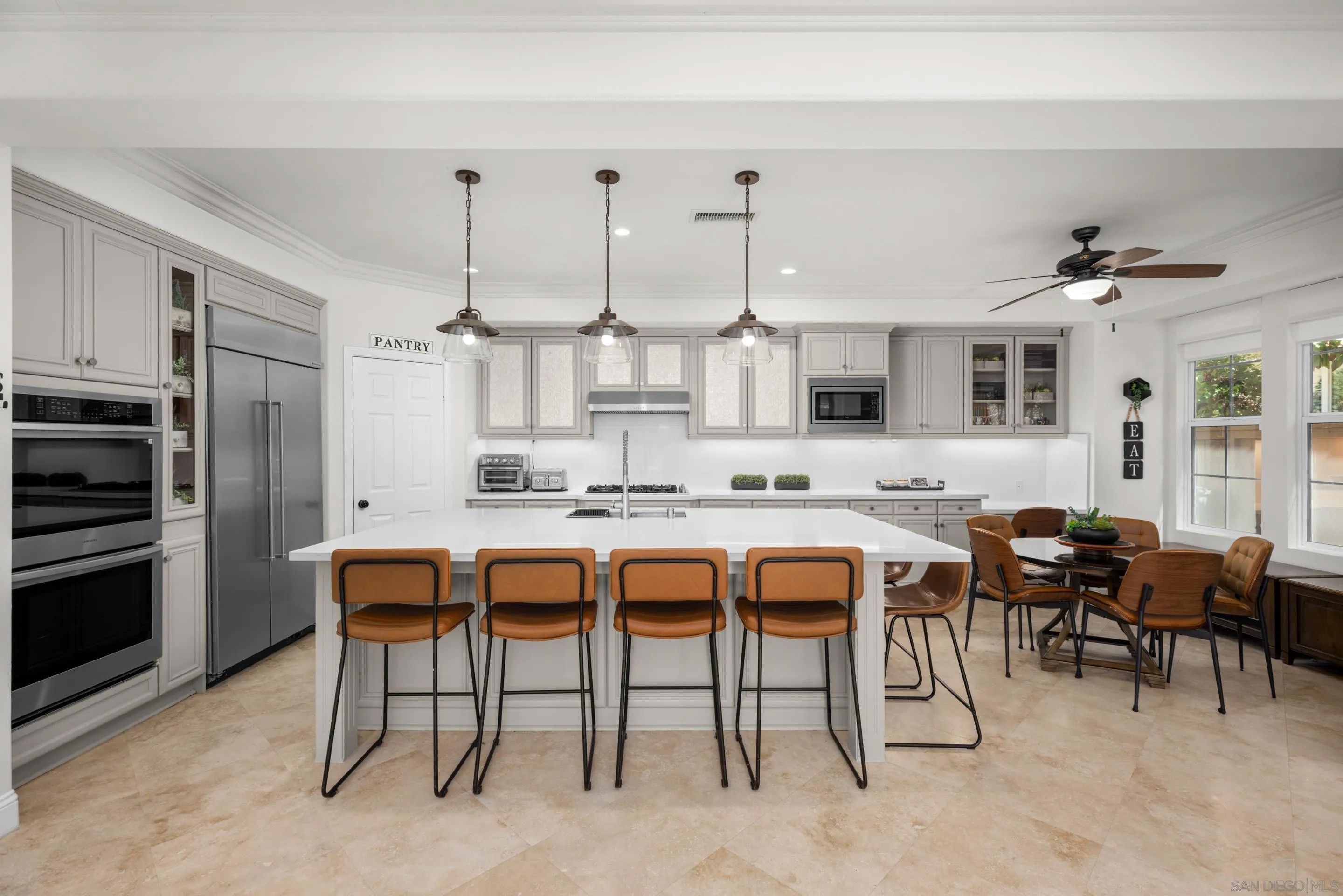 2814 Rambling Vista Rd