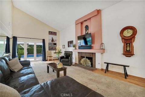 Tiny photo for 6221 Mammoth Avenue, Valley Glen, CA 91401 (MLS # SR25265046)