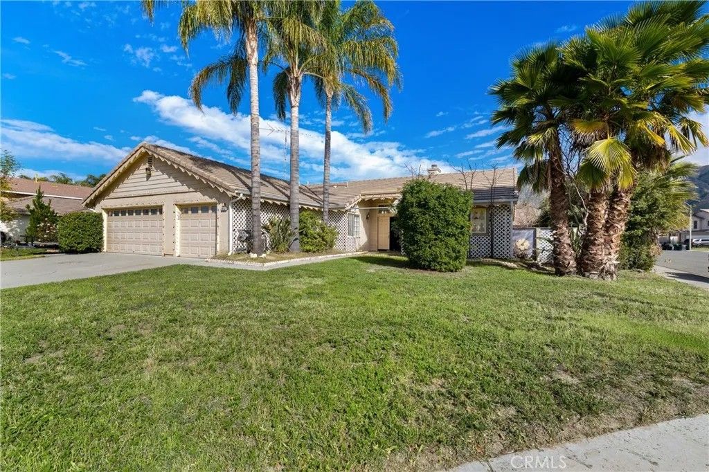 Photo of 1413 Sunswept Drive, San Jacinto, CA 92582 (MLS # SW26020097)