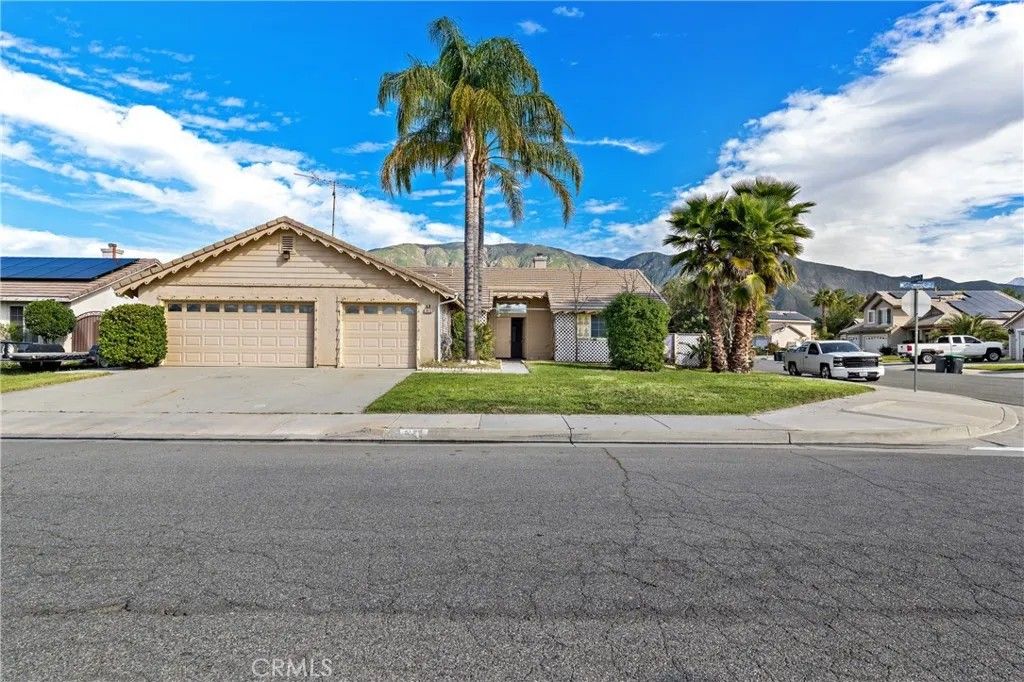 Photo of 1413 Sunswept Drive, San Jacinto, CA 92582 (MLS # SW26020097)