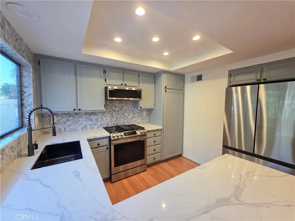 Photo of 13963 Riverside, Sherman Oaks, CA 91423 (MLS # SR26017221)