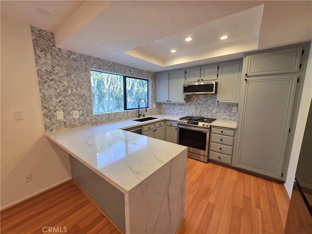 Photo of 13963 Riverside, Sherman Oaks, CA 91423 (MLS # SR26017221)