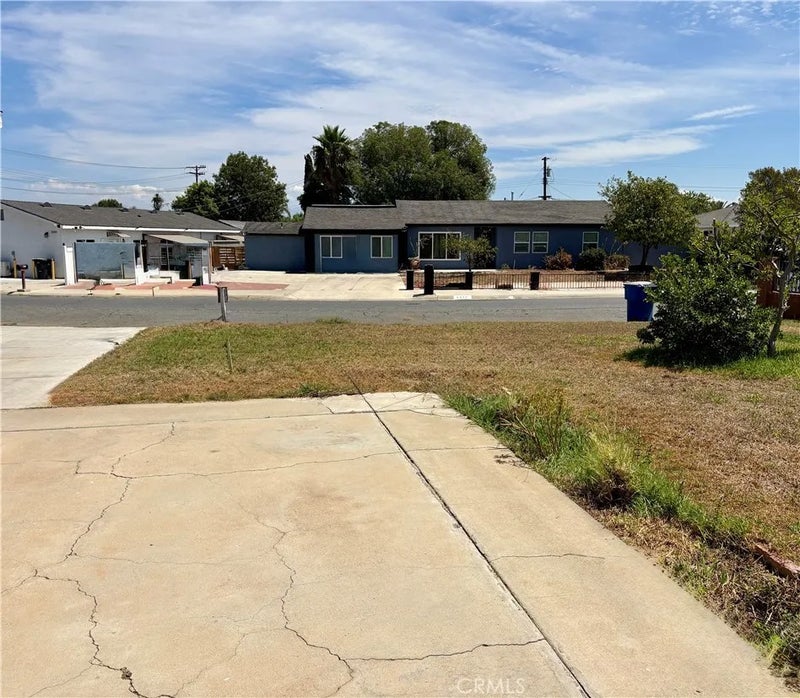 5580 Noble Street