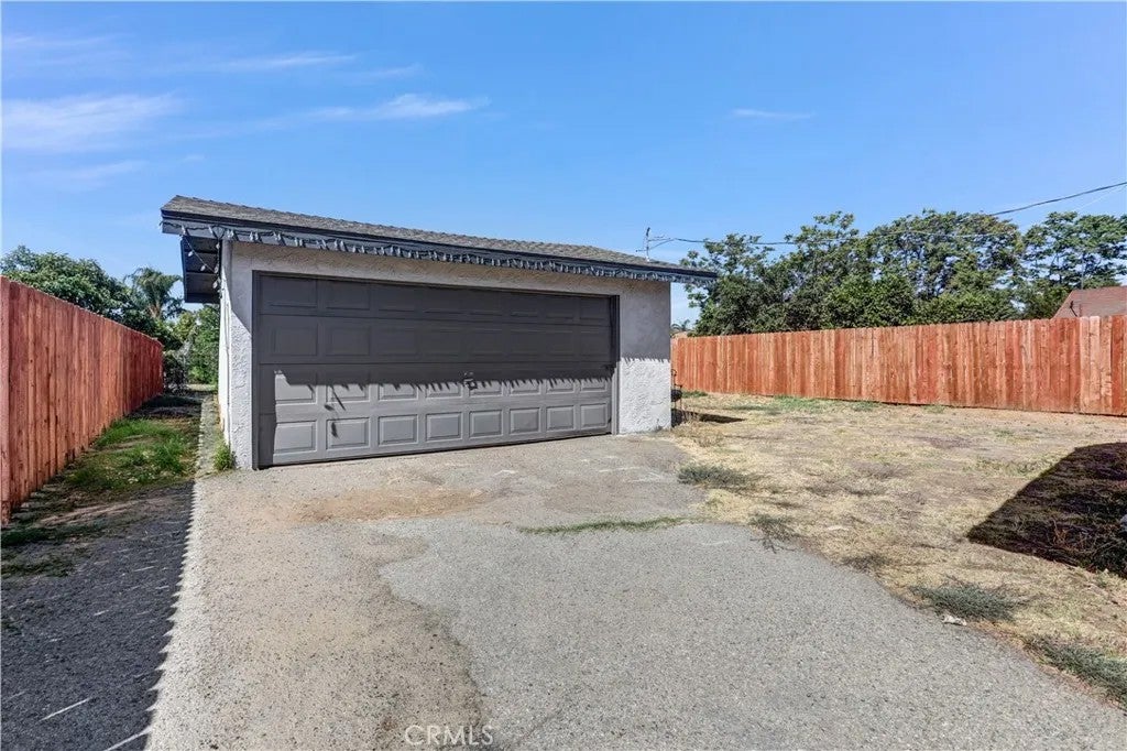 4832 Mitchell Avenue