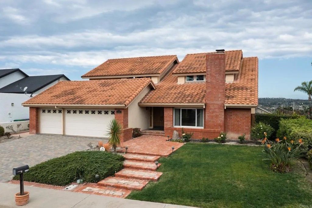 Photo of 2120 Pintoresco Ct, Carlsbad, CA 92009 (MLS # NDP2602713)