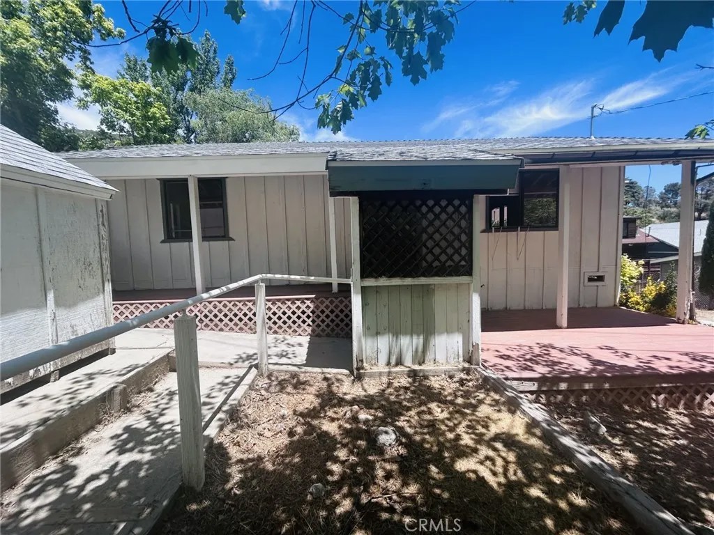 832 Elm