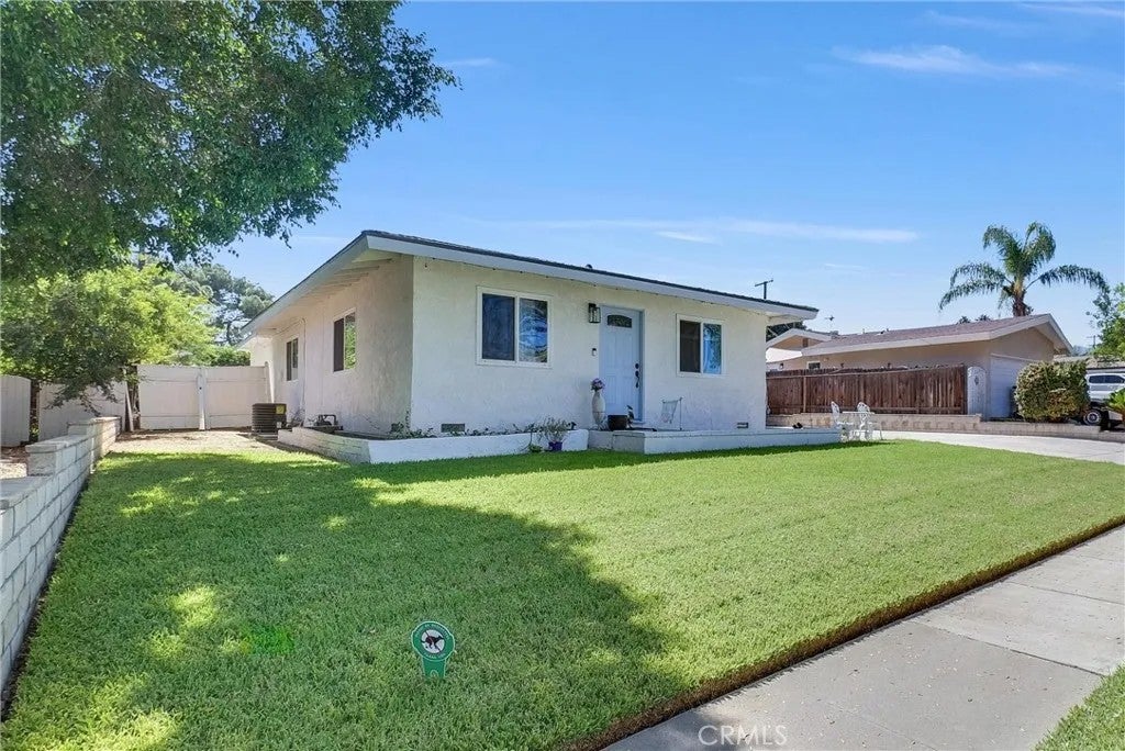 1134 Redwood