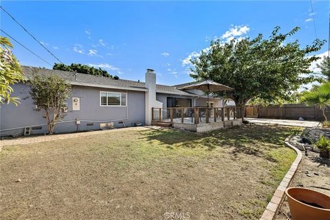 Tiny photo for 2152 N Cleveland Street, Orange, CA 92865 (MLS # OC25244468)