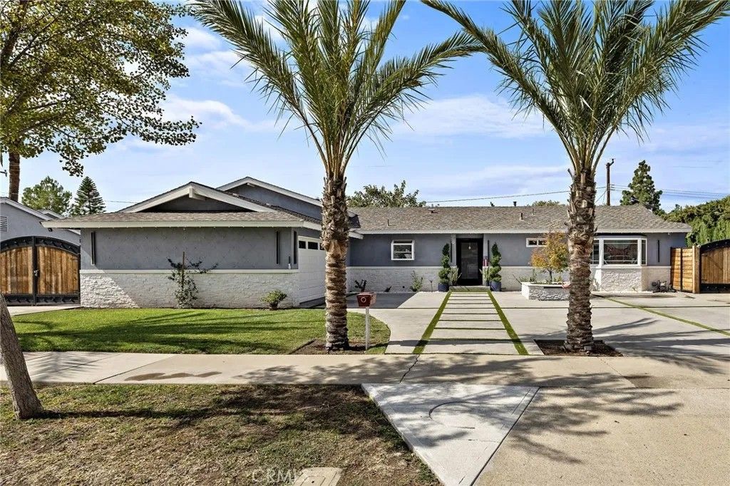 Photo for 2152 N Cleveland Street, Orange, CA 92865 (MLS # OC25244468)