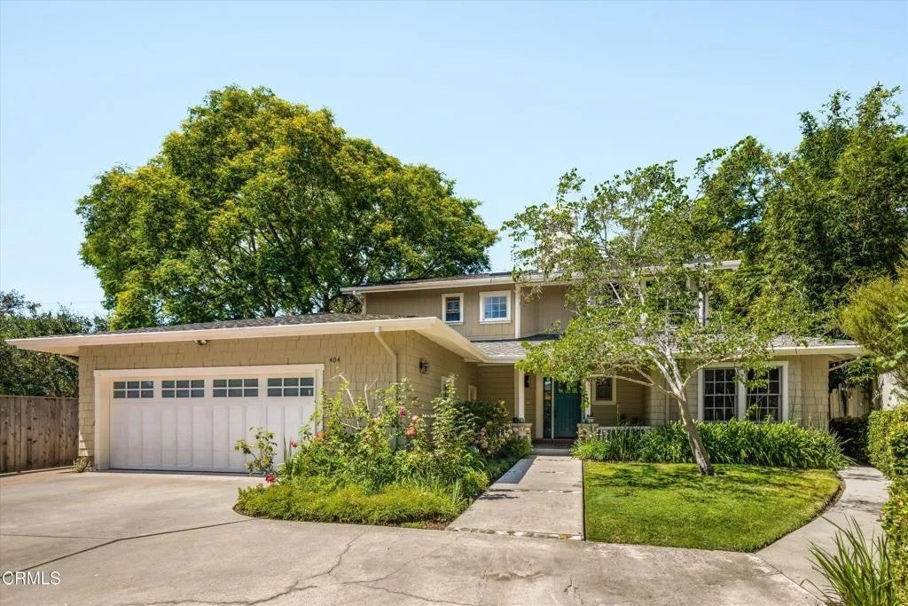 404 Los Robles Lane