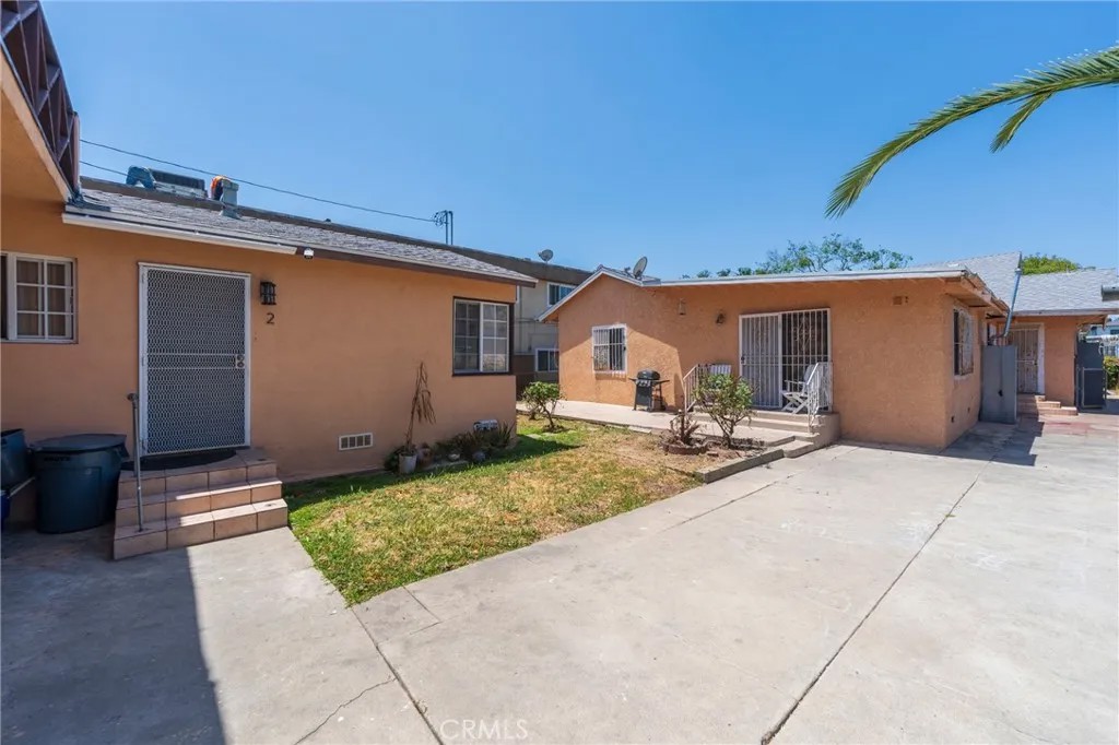 532 S Flower Street
