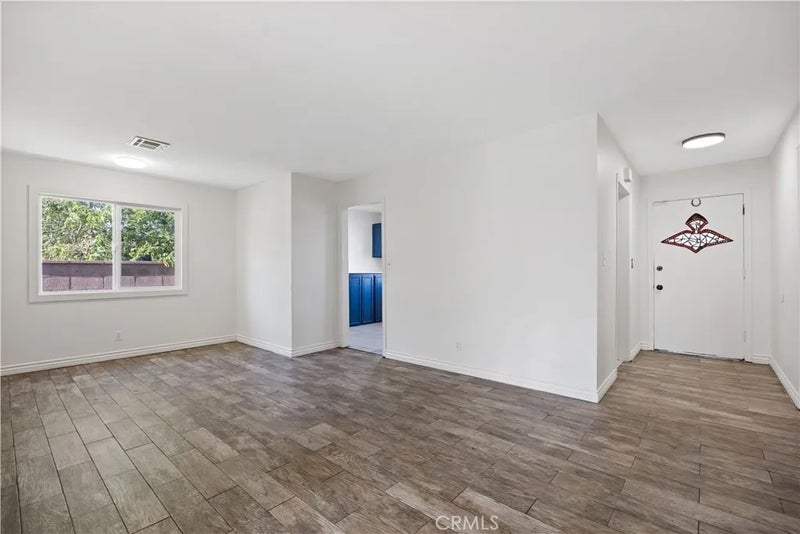 1058 E Avenue R2