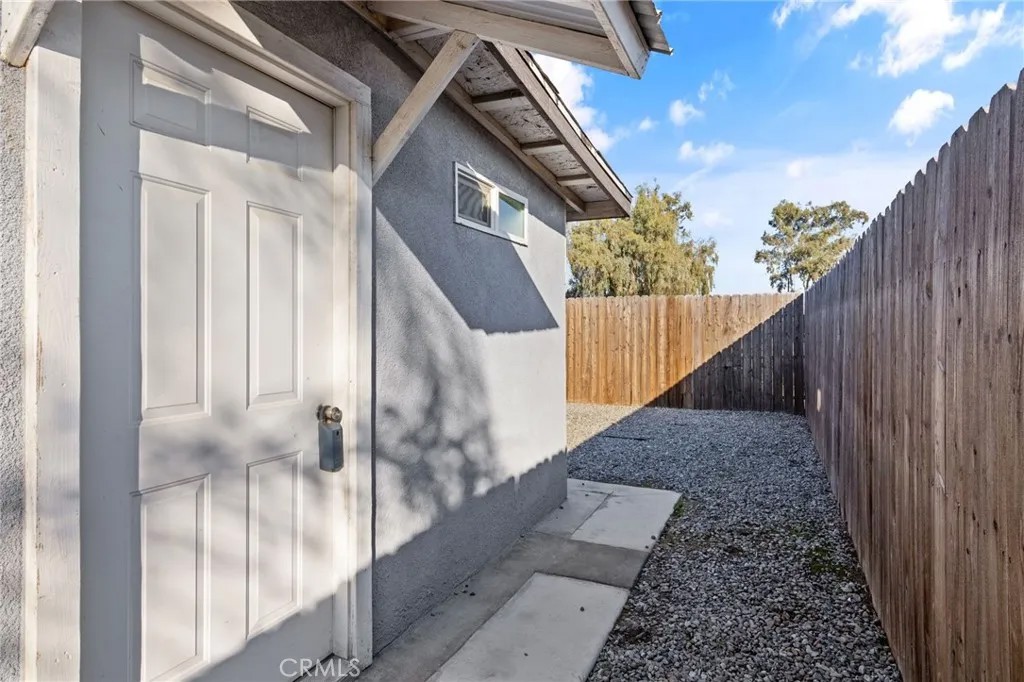 9893 Vista Avenue