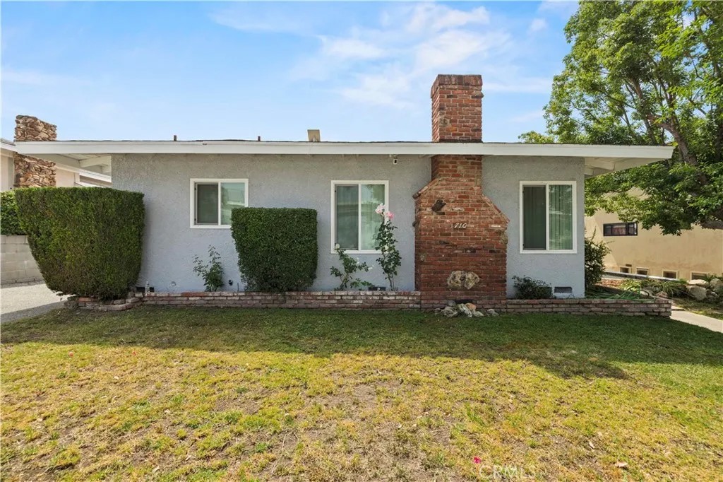 710 E Cedar