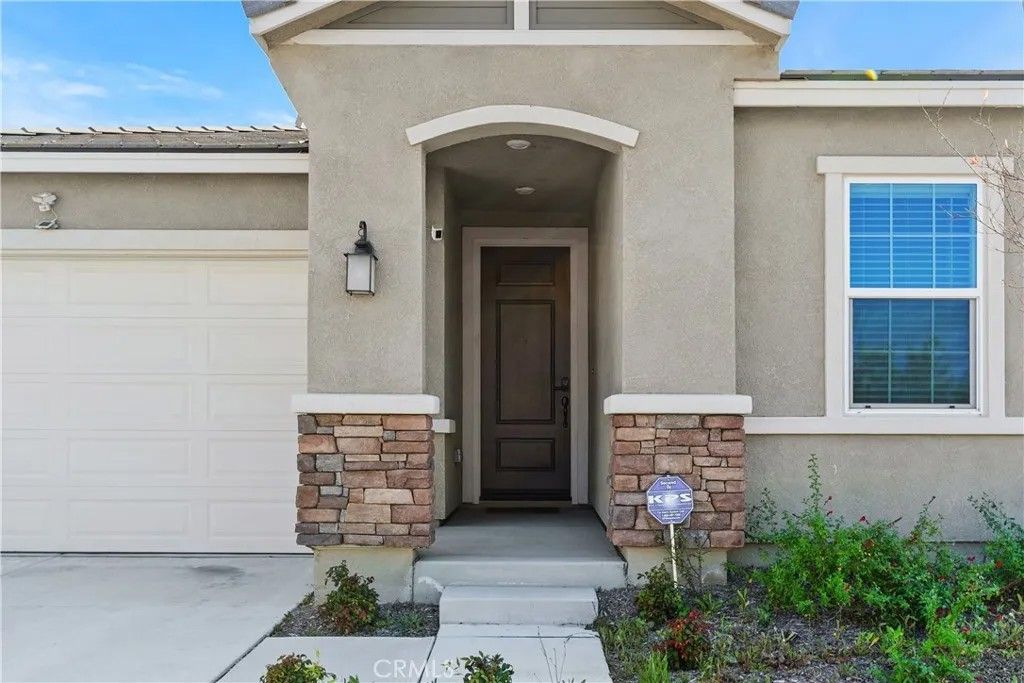 Photo of 41024 Chambord Drive, Lake Elsinore, CA 92532 (MLS # OC26055599)