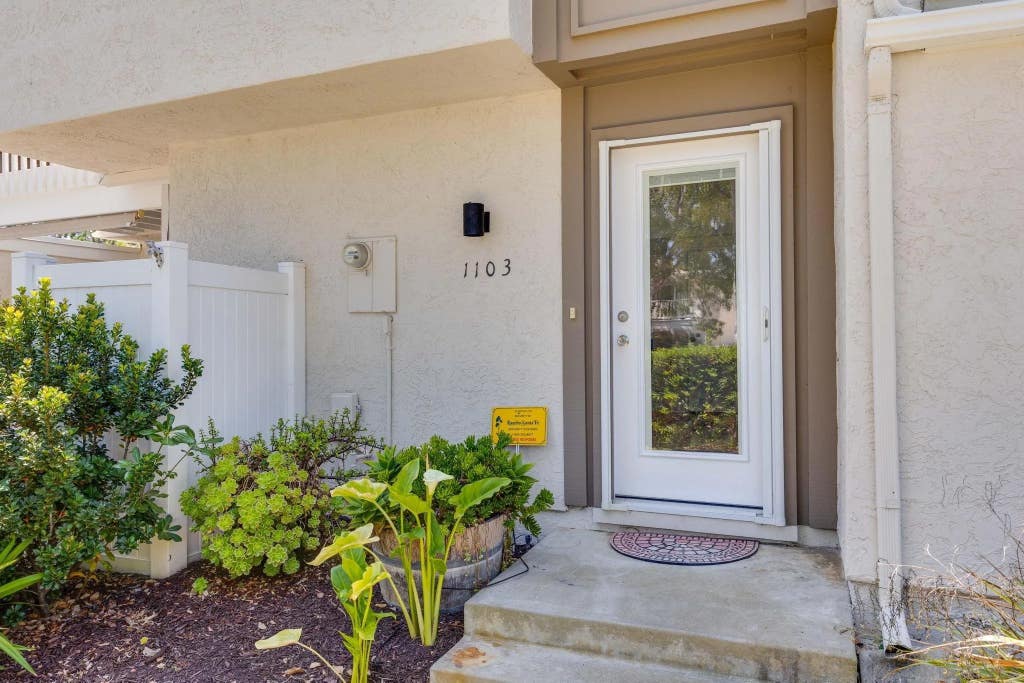 Photo of 1103 Woodlake Dr, Cardiff By The Sea, CA 92007 (MLS # 260017828)