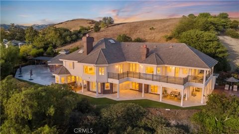Photo of 22 Palma Valley, Coto De Caza, CA 92679 (MLS # OC26163148)
