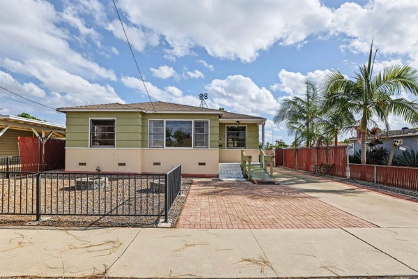 208 K ST, CHULA VISTA, CA 91911 - Image fdda7c921ed3dcb8e7f7b4e630a799ea/2818882623