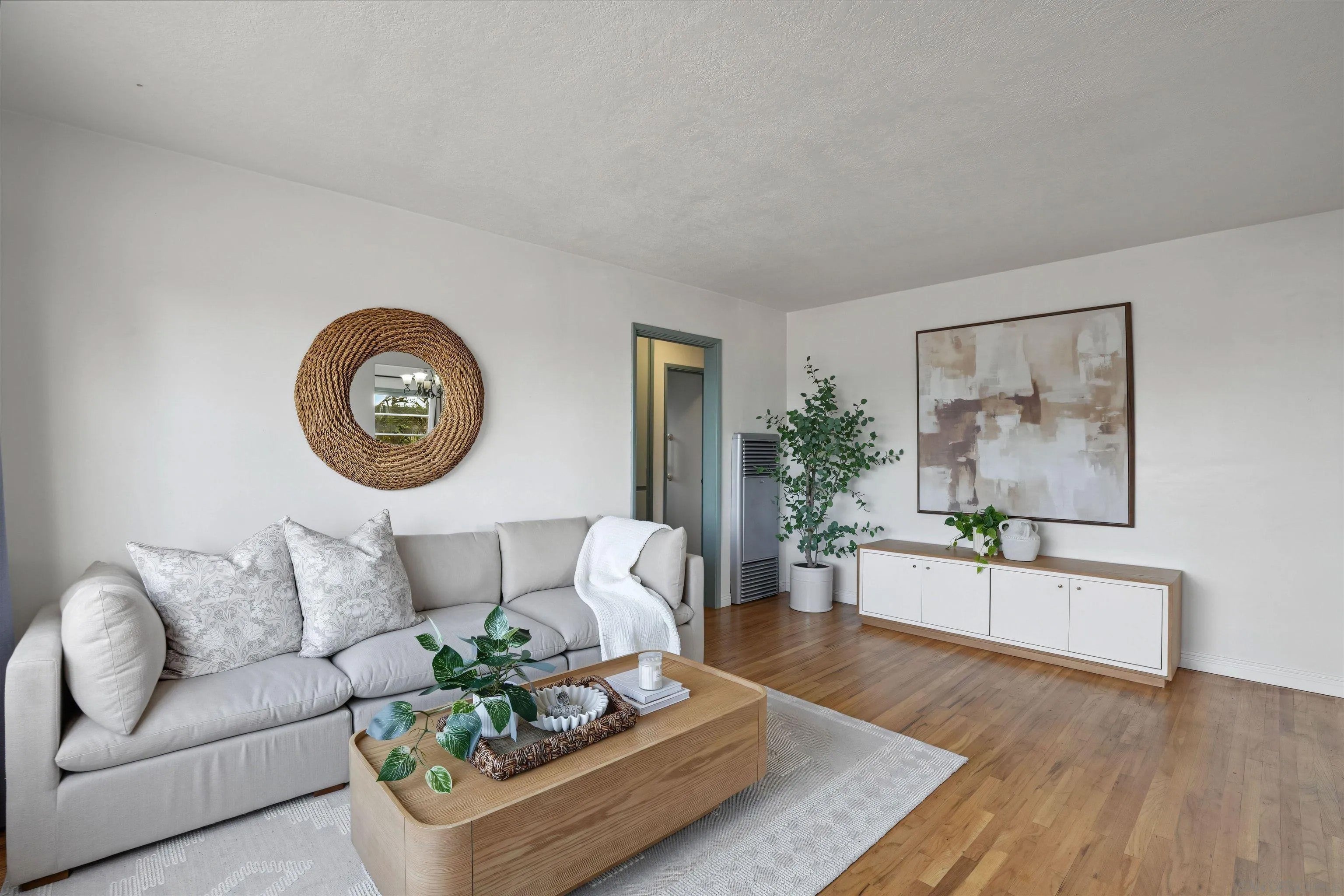 208 K St