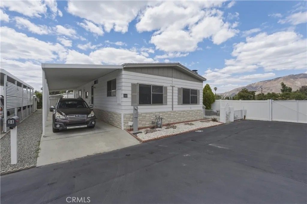 Photo of 655 E Main St #98, San Jacinto, CA 92583 (MLS # CV26093306)