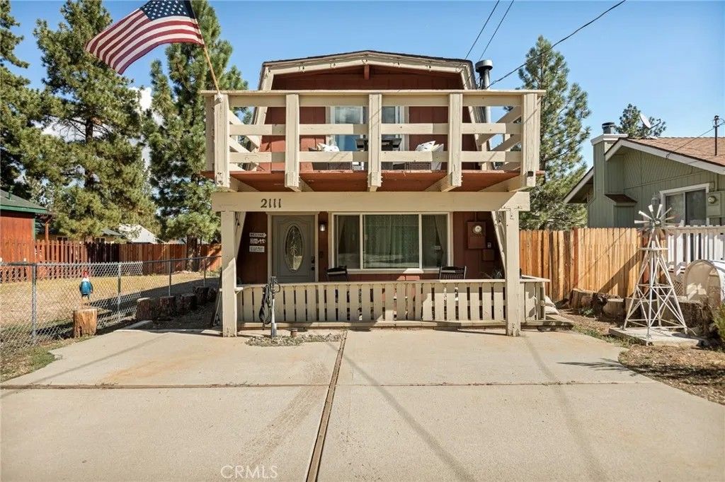 Photo of 2111 2nd Ln, Big Bear Lake, CA 92314 (MLS # PW26061808)