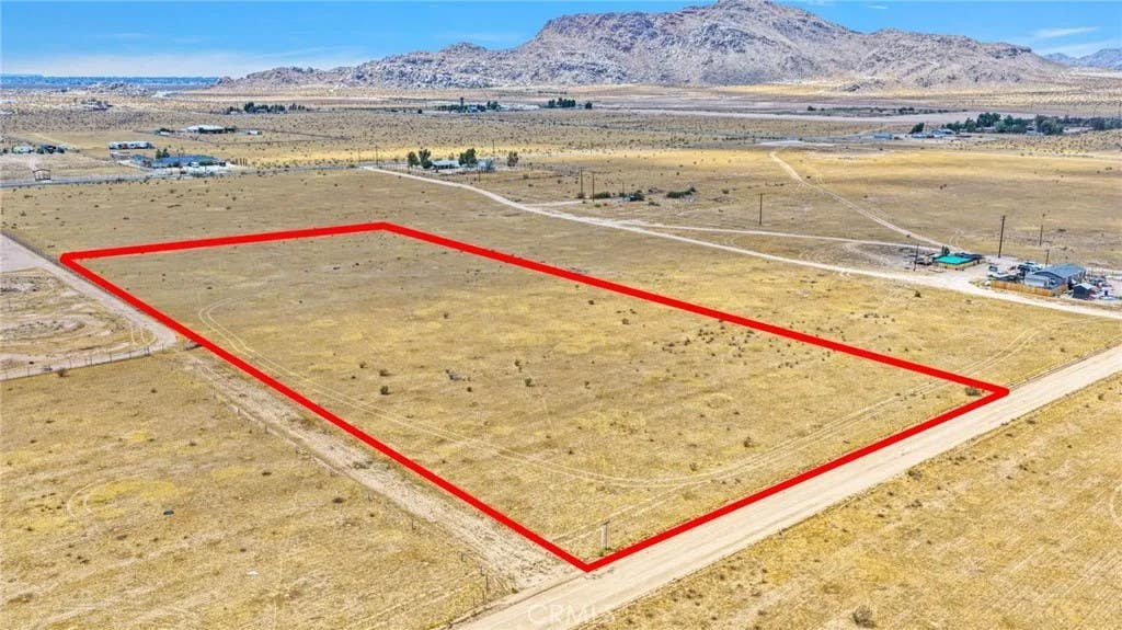 Photo of 0 Sierra Pelona, Apple Valley, CA 92308 (MLS # HD26163918)