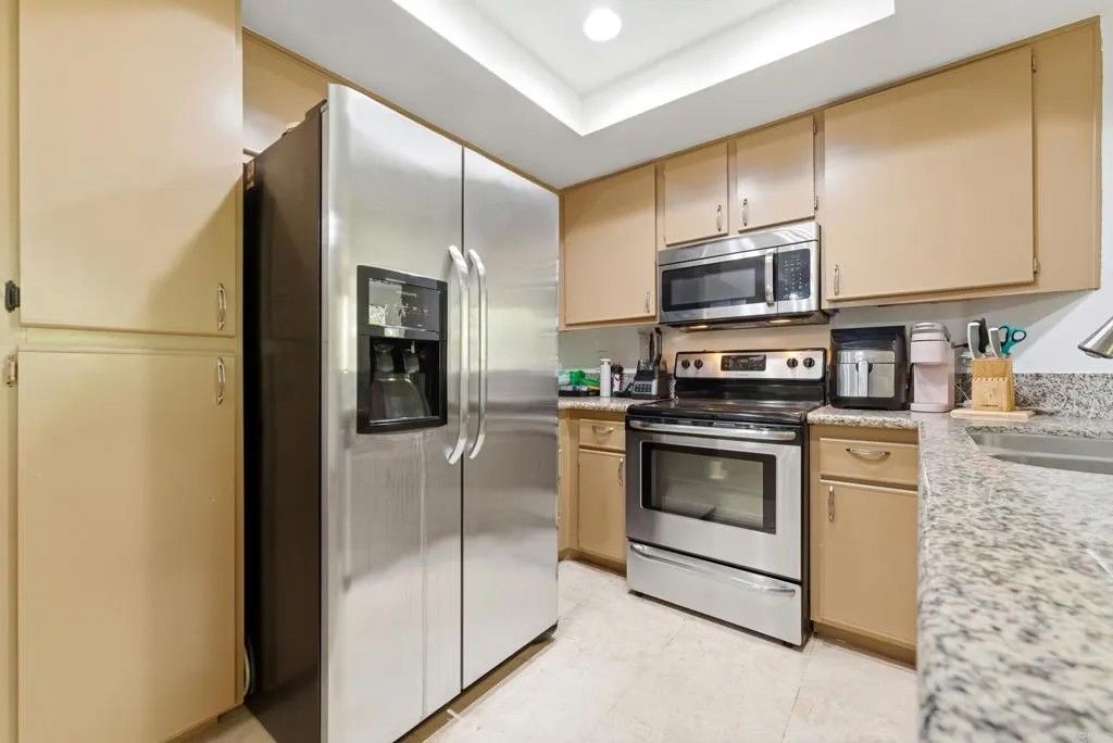 Photo of 680 Camino De La Reina #2201, San Diego, CA 92108 (MLS # PTP2603113)