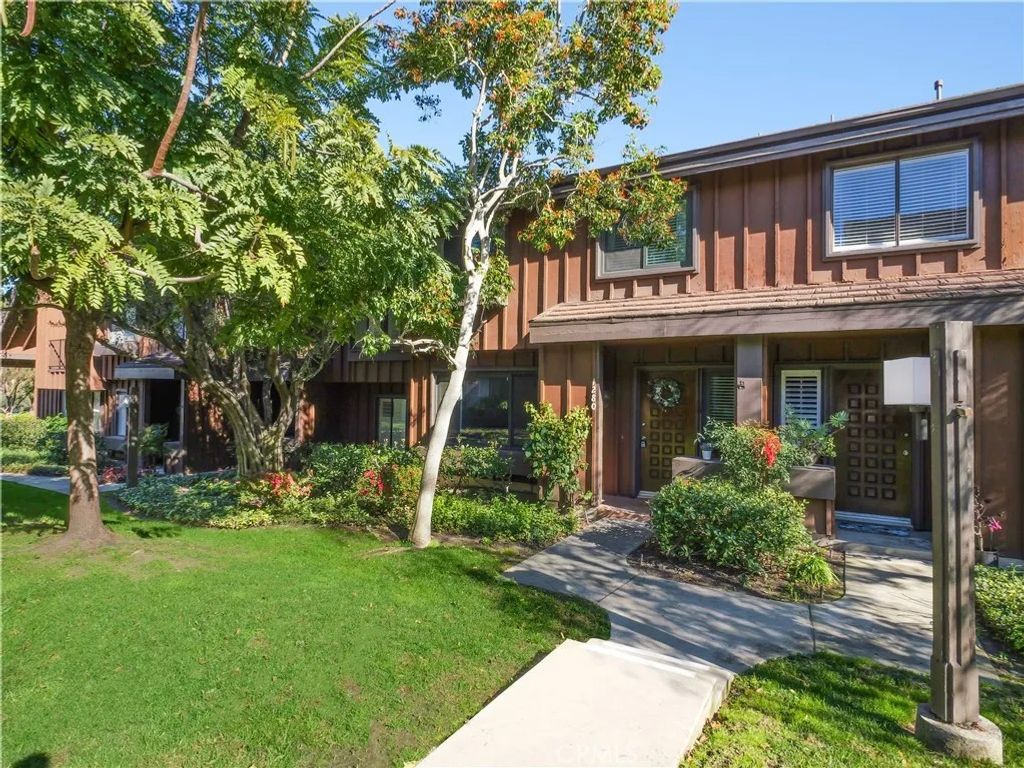 Photo of 1280 Stonewood Court, San Pedro, CA 90732 (MLS # PV26007704)