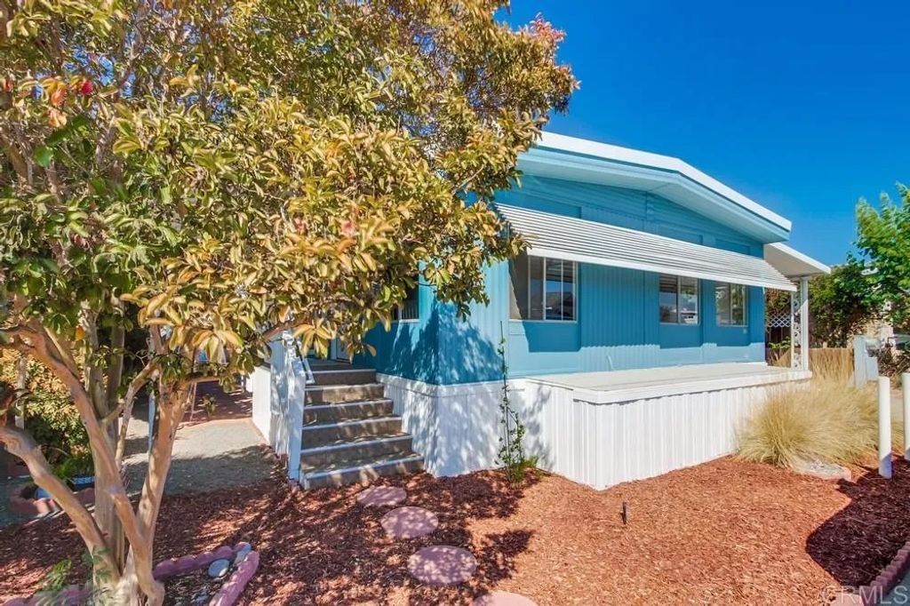 Photo of 1120 E Mission Road #27, Fallbrook, CA 92028 (MLS # PTP2605025)