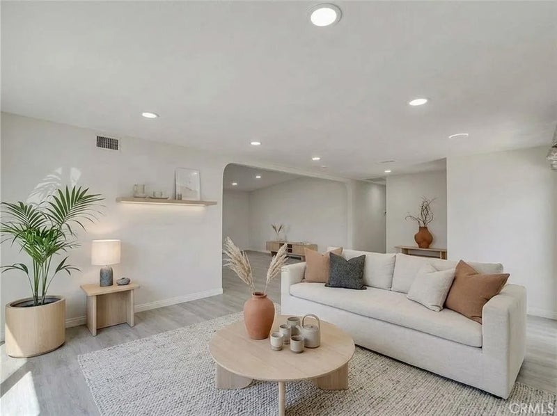 1101 S 5th