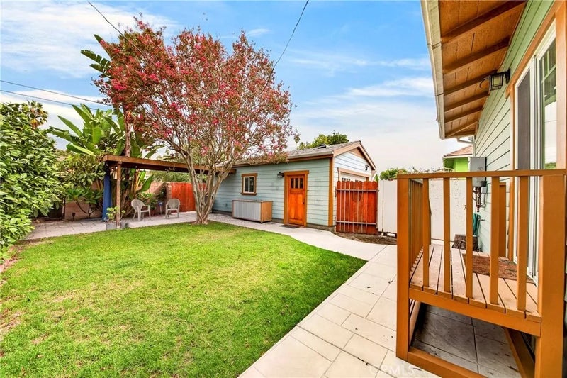 1705 W 52nd