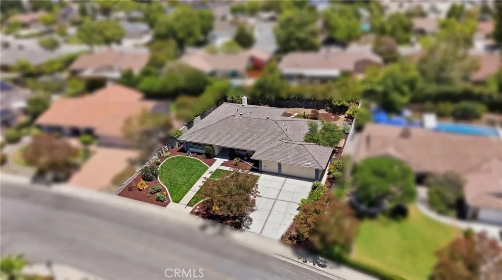 537 Redlands
