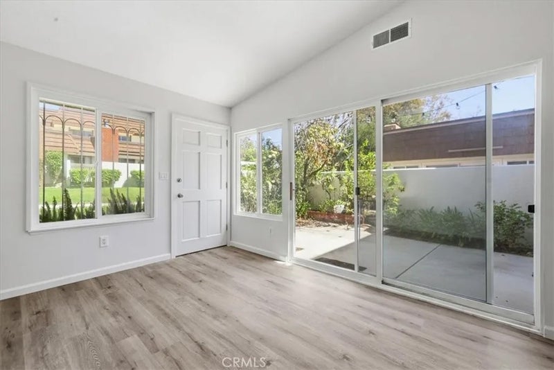 10445 Larwin unit 3 3